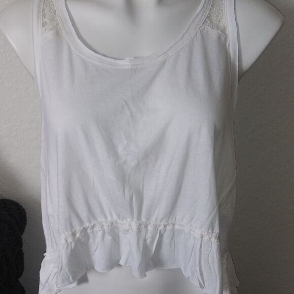Hollister lace ruffled tank New - Picture 1 of 9